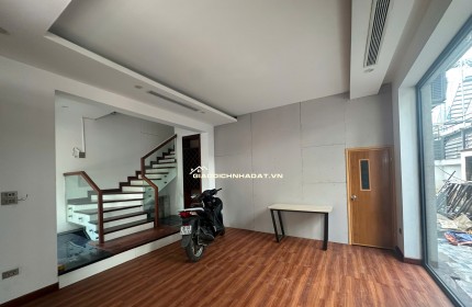 Bán biệt thự Linh Đàm 180m2, mặt tiền 10m, khu VIP, giá 57 tỷ
